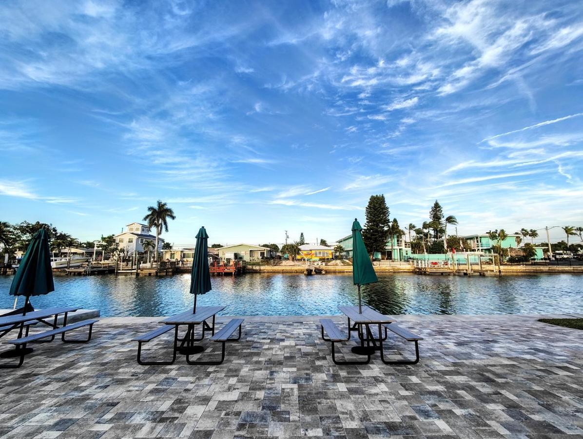 Tahitian Beach Resort Treasure Island Luaran gambar